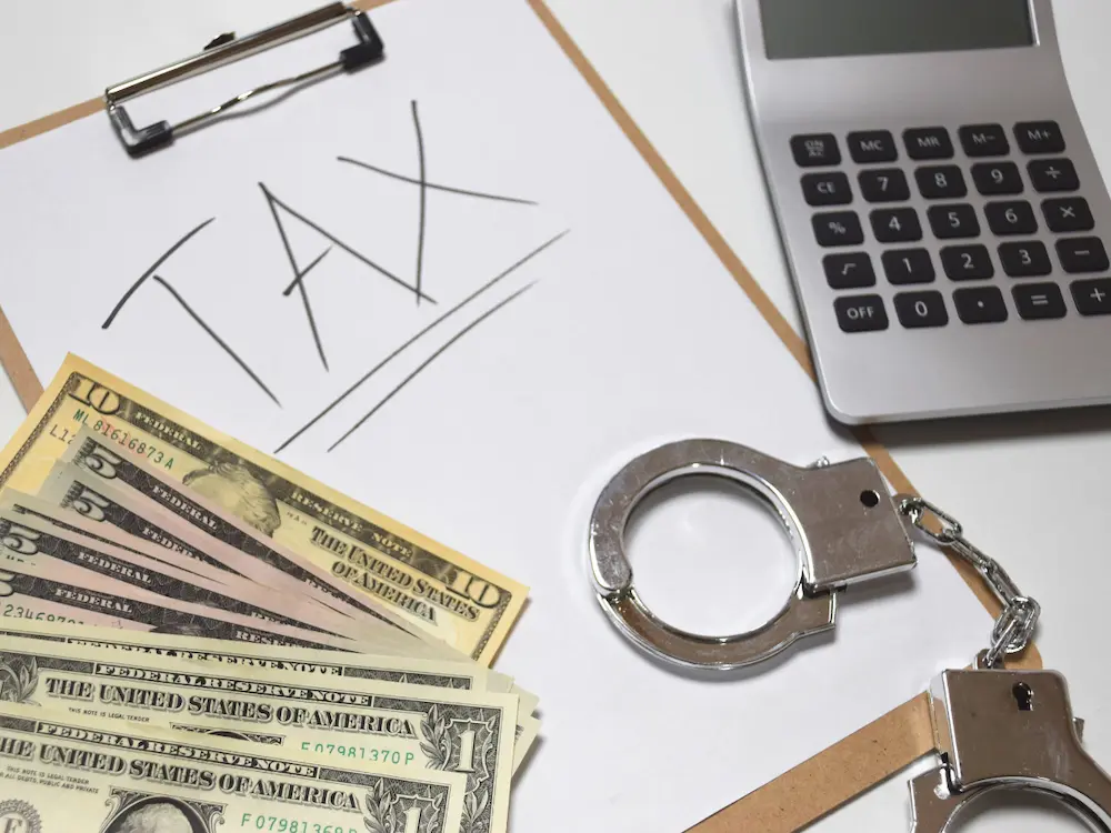 چطور مشمول جرایم مالیاتی نشویم